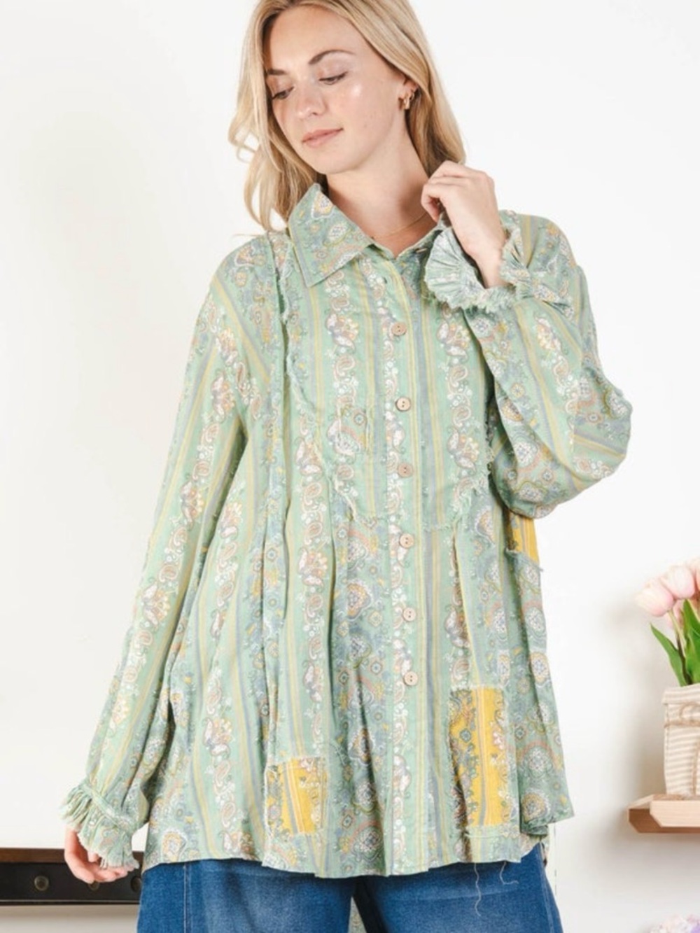 BKUE VELVET Light Green Paisley Patterned Tunic
